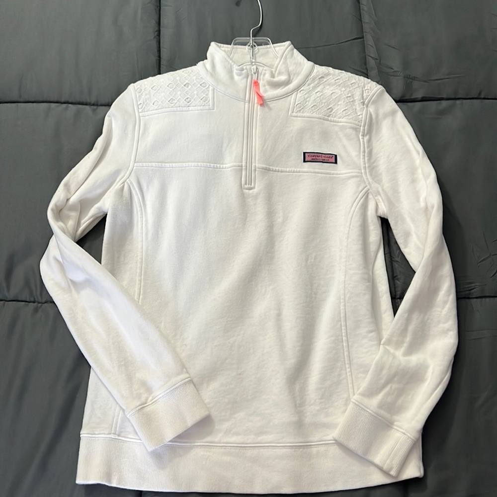EUC Vineyard Vines shep shirt